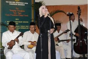 Dewi Yull